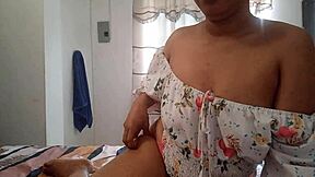 Horny brunette gives pleasure in real homemade amateur sex