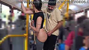 Studentka szantażowana publicznie w autobusie