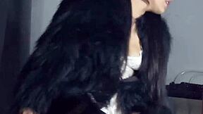 blue surprises you with her big wet pussy for you