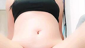 younger sister records porn twerking on big thick dick and cumming 😈