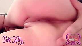 Perfect Teen Shaved Pussy Solo Masturbation With Dildo Closeup