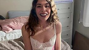 BOLD STEPMOM FREEUSE FACIAL