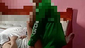 Hot mom: 'Let's have sex in the hotel!'