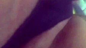 Masturbacion en la manana con tetas latinas