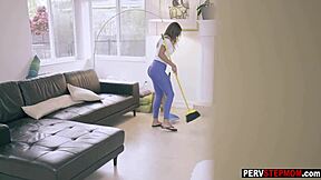 Wild Milf Stepmom Relaxed A Stepson Before An Interview With Big Cock