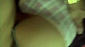 la secretaria es bien putita y se deja coger por su jefe por aumento de sueldo