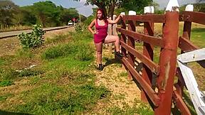 milf shows natural tits and ass outdoors in cancun mexico street flashing