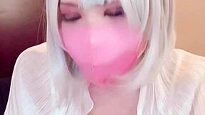 【個撮】マスク美女の女装が配信しながらオナニーする動画