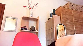 Wonderful Pee Wonderful Squirting for This Italian Slut