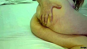 sogra faz v�deo passando porra no corpo