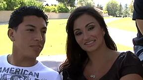 Oh, Fucking This Slutty Mom So Hard!