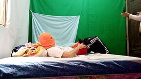 Mi padrastro esta de compras ven te invito para divertirnos hagamos una pijamada con mascaras y pongamonos sucios porno real casero