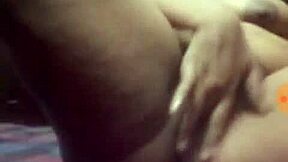 Desi Boy And Aunty Having Fun In Video Sex