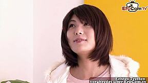 Perawan Asia jerit creampie