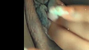 she rubbing that pussy nice