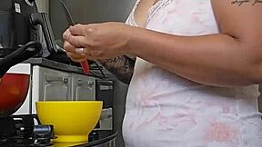 Pregnant Woman Shows Off Her Big Ass And Mature Body