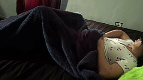 me masturbo viendo una orgia lesbica recien levantada astarioth