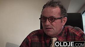 Bubble Butt Young 18+ Beauty Fucked During Job Interview