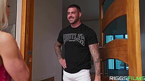 ripped muscle babe cums on huge cock