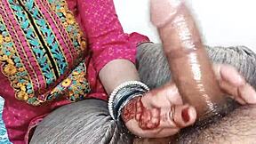 Muslim Mistress Has Dirty Relations With Servant, Dirty Talk, Handjob, Massage In Hindi Voice