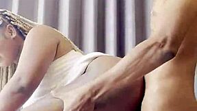 Engañando a mi novia con mi hermanastra cachonda