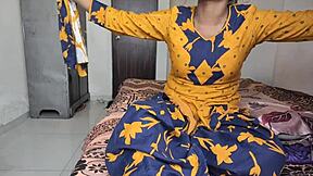 First talk with sexy bhabhi leads to Hindi audio fuck