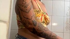 Eu estou na live e abri meu zíper pra mostra o quanto eu tô querendo dar