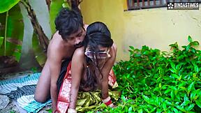 Pati Ke Chhote Bhai Apne Hi Nai Nawalee Bhabhi Ko Impress Karke Chodne Ka Maja Luta Jab Ghar Pe Bhaiya Nahi Tha