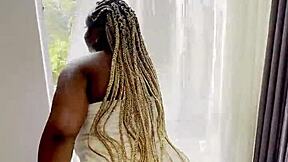 Engañando a mi novia con mi hermanastra cachonda