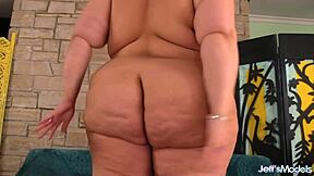 Does Thick Milf Erin Green Seek Solo Pleasure?