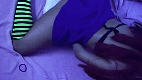 atrapada masturbandose por compañero de cuarto