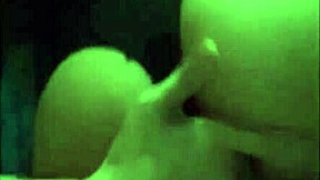 Latina Doña Mary gives amazing sentones in gym!