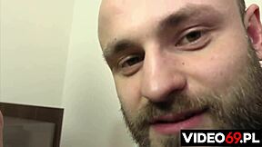 Polskie mamu ki monika surprises with room service