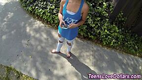 Amateur teen sprays huge cum load everywhere!