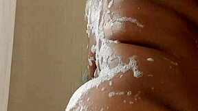 stayrichgirl's bath time update three on december eighteen, big ass on display