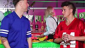 Freeuse Sharing of Sexy Blonde Bartender in 3some Blowjob Game.