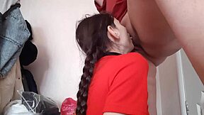 My teacher seduced me making me lick her pussy