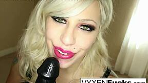 Can vyxen steel squirt from pussy stuffing?