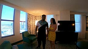 Butt Plug Betty Gets Her Yummy Asshole Eaten For Dinner