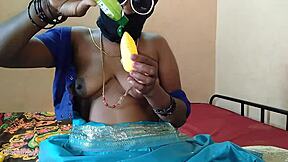 Leena Pulls Her Hairy Pussy for Sex