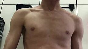 Novinho Pauzudo Gozando Muito Gostoso