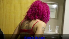 enteada novinha olha o seu padrasto no banho e fica com tes�o no pauz�o dele e acaba dando para ele video completo no red sheer