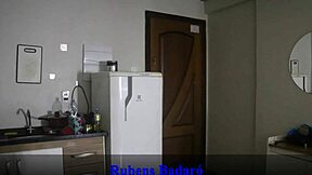 enteada novinha olha o seu padrasto no banho e fica com tes�o no pauz�o dele e acaba dando para ele video completo no red sheer