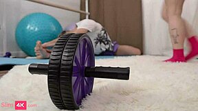 Blonde Flexible Babe Enjoys Anal Sex With Various Positions And Cumshot