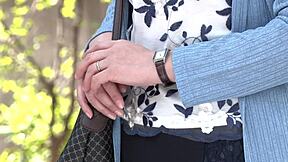 japanese mature wife gets creampie in first amateur shoot