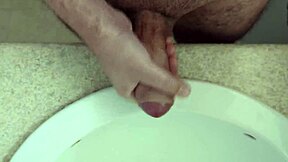 Morning solo masturbation ends in cumshot