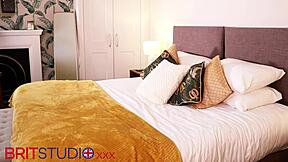 i'm a british 18-year-old redhead student fucking my tight cunt