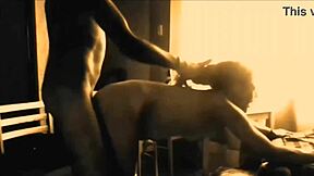 Olga kriči kot kurba in prosi za grob udarce s kurcem