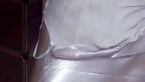 Wet Chinese Milf Masturbates Juicy Pussy Solo for Fans Online