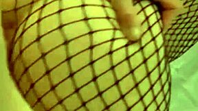 me encanta calentarle la polla antes que me folle con su verga dura y gruesa